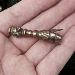 Small Bronze Viking Drinking Horn Finial With Wolf Head -The Viking Dragon Shop pc bronze small wolf head horn finial on hand above view