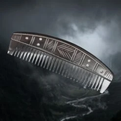 Decorated Horn Viking Comb -The Viking Dragon Shop sg dark decorated viking comb dark background