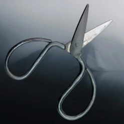 Iron Dressmaking Scissors -The Viking Dragon Shop sg iron dress making scissors open
