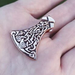 Bronze Mammen Axe Head Pendant -The Viking Dragon Shop sn bronze mammen axe head pendant on hand other angle