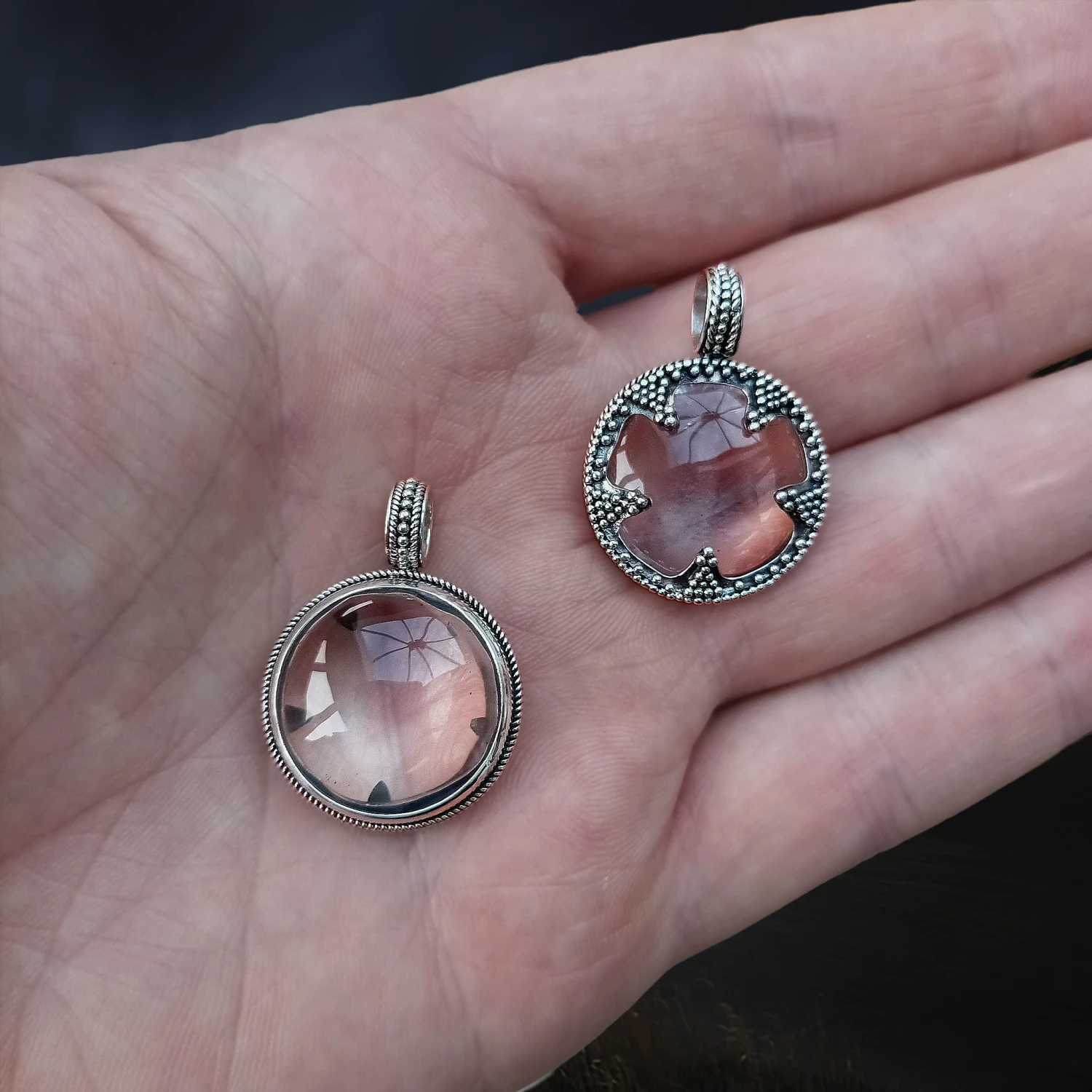 Medium Silver Gotland Crystal Lens Pendant 2 Medium Silver Gotland Crystal Lens Pendant - Image 2