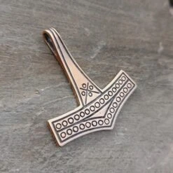 Large Rømersdal Replica Thors Hammer Pendant -The Viking Dragon Shop wl large romersdal thors hammer on rock bronze